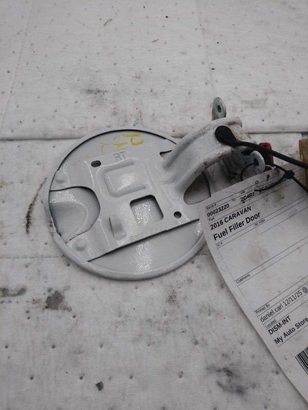 2016 Dodge Caravan Fuel Filler Door White OEM Used 142K Miles NJ25-23220-589684