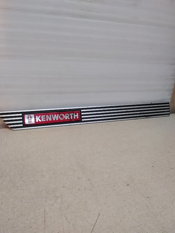 Kenworth Sill Plate RH