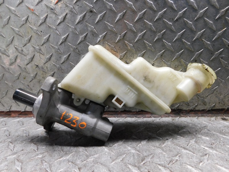 2012-2017 HYUNDAI ACCENT/ 2012-2015 KIA RIO BRAKE MASTER CYLINDER W/ ABS