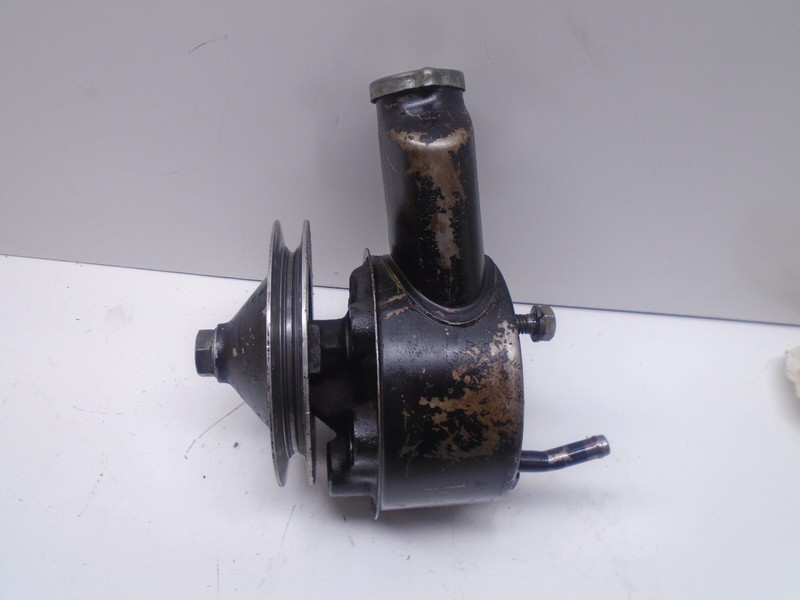 L5 MerCruiser 5.0 5.8L V8 Ford 302 215 E 225 49181 71317A1 Power steering Pump