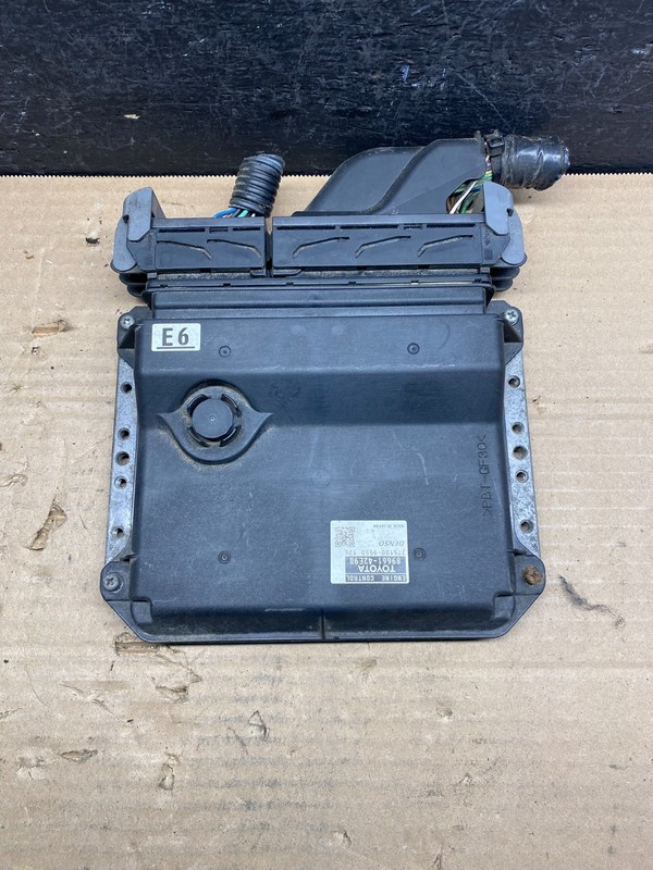 2007 Toyota Rav4 OEM Electronic Engine Control Module ECU ECM AD9585 DG