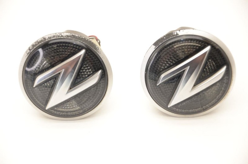 09-20 370Z Roadster Pair of Driver and Passenger Fender Repeater Lights