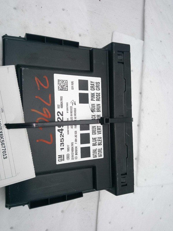 2019 Chevrolet Equinox Body Control Module OEM 13519672 39K Miles Silver