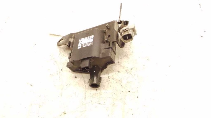 Passenger Right Coil/Ignitor Coil Fits 90-97 LEXUS LS400 115696