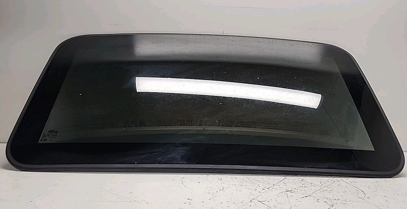 81610J9000 | 2018 - 2023 HYUNDAI KONA Front SUNROOF GLASS Only Unbolt Type