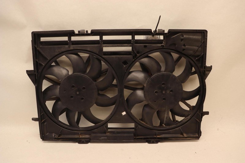 2015-2018 PORSCHE MACAN 3.0L ENGINE RADIATOR COOLING FAN MOTOR COMPLETE OEM