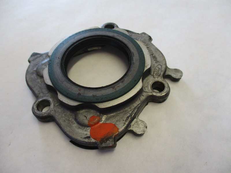 0914245 OMC Cobra Sterndrive Auxiliary Drive Shaft Sprocket Upper Cover