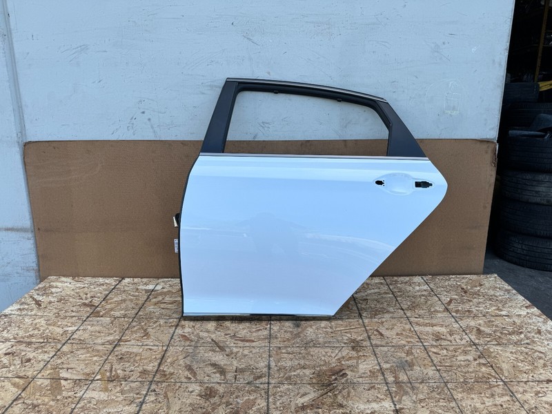 HYUNDAI GENESIS SEDAN & G80 2015-2020 OEM REAR LEFT DOOR SHELL ASSEMBLY (WHITE)