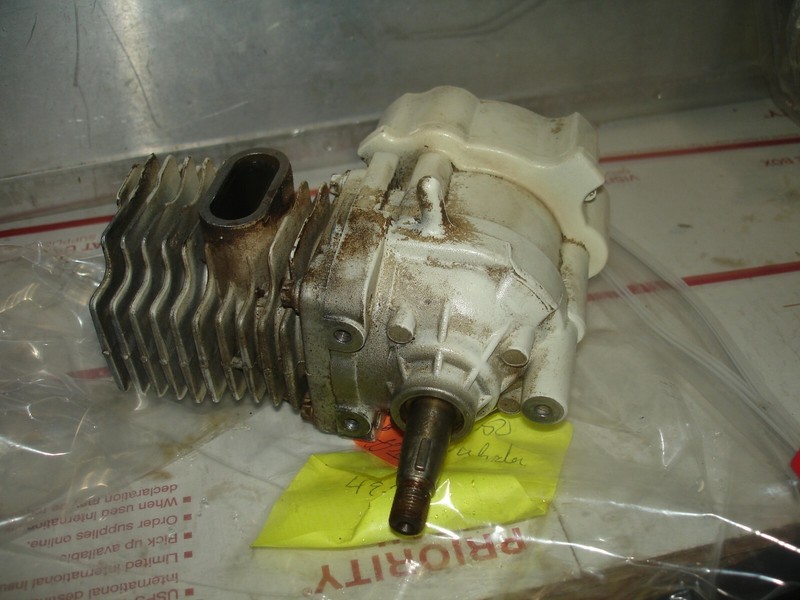 Jiffy Model 50 tc200 piston and cylinderice auger part Bin 45