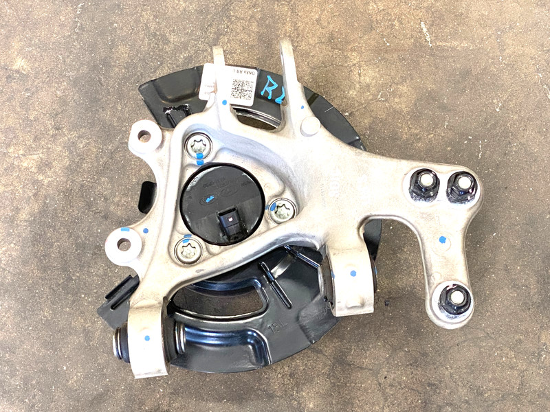 20-23 HYUNDAI SONATA REAR LEFT SIDE SPINDLE KNUCKLE WHEEL HUB OEM #A0.23