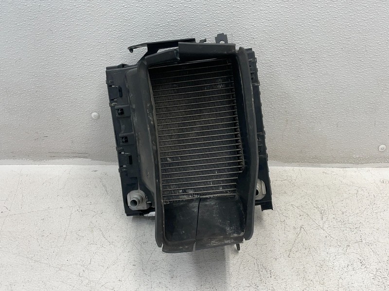 2013-2016 Mercedes SL550 R231 Auxiliary Radiator Intercooler Duct 4.6L 1587 OEM