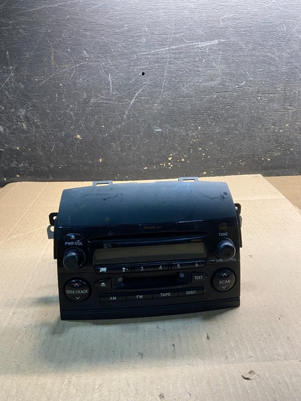 2004 to 2010 Toyota Sienna AM FM CD WMA Mp3 Radio Receiver Z0540 DG