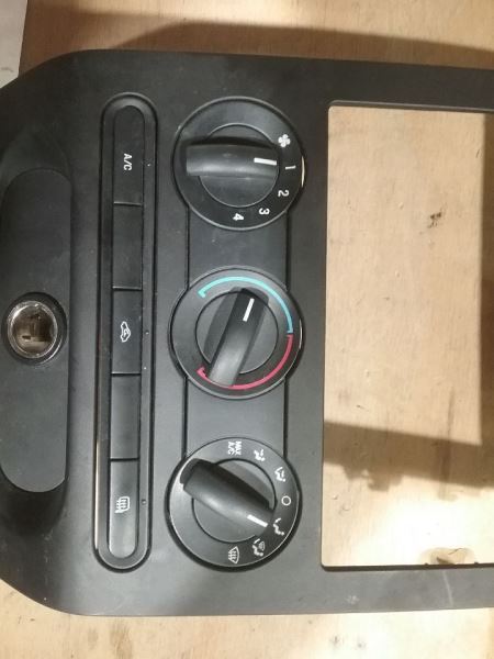 Temperature Control With AC Heated Mirrors Fits 04-08 FORD F150 PICKUP 2969880