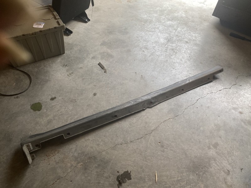 2017 KIA SORENTO LX LEFT ROCKER PANEL COVER OEM