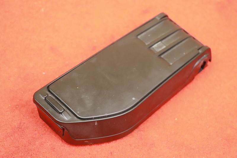 BMW E60 525 528 530 535 550 Center Console Arm Rest Storage Compartment Tray OEM