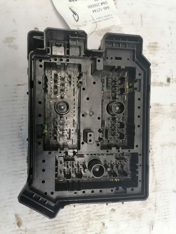 Fuse Box Engine Opt L3T Fits 20-23 ENCORE GX 1518435