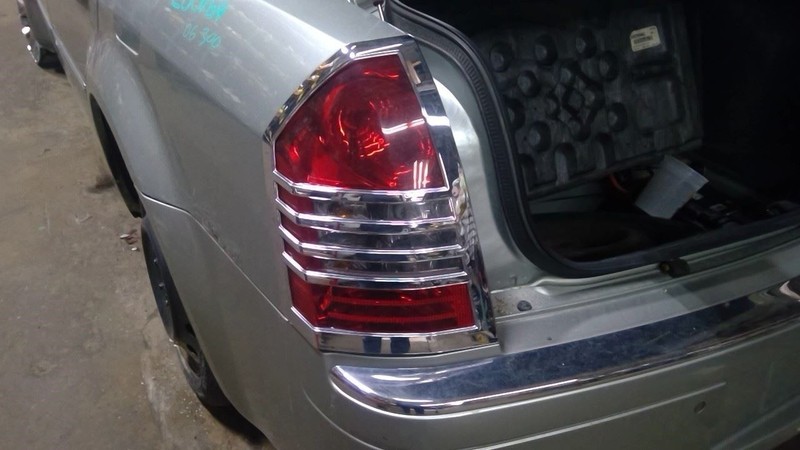 Driver Left Tail Light C Model Fits 05-07 300 1786517