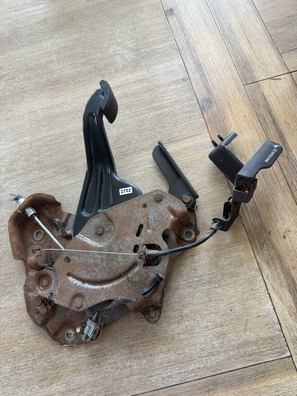 05-09 Ford F250 F350 Super Duty E-Brake Pedal Emergency Parking Assembly