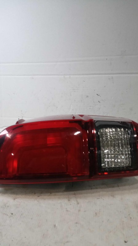 2019 Toyota Tacoma Right Tail Light Assembly Red OEM Used 7672066 18-23 No Bezel