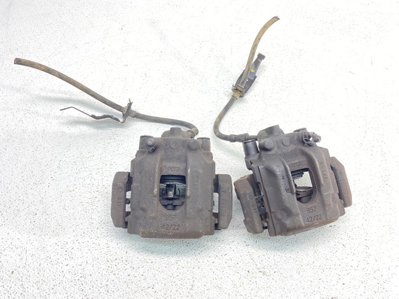 00-09 BMW E83 E46 330 X3 Rear Left & Right Lower Brake Caliper Housing Set OEM✅