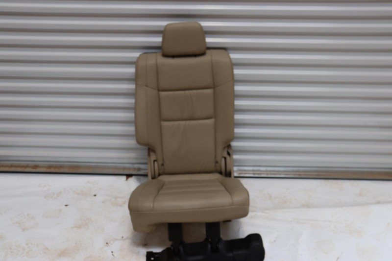 2014-2016 JEEP GRAND CHEROKEE REAR SECOND ROW LEFT SIDE SEAT LEATHER OEM