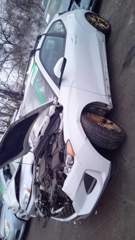 2019 Hyundai Veloster Left Steering Knuckle 703542, 89000 Miles, White
