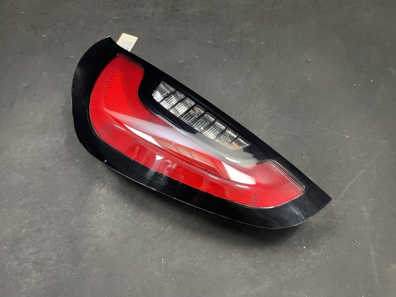 Rear Right Outer Tail Light Lamp 2019 Kia Soul 92402-B2030 2014 2015 2016 - 2018