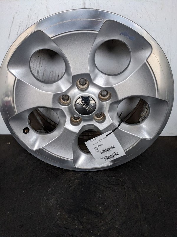 Wheel 18x7-1/2 5 Hole Silver Fits 13-15 WRANGLER 1179378