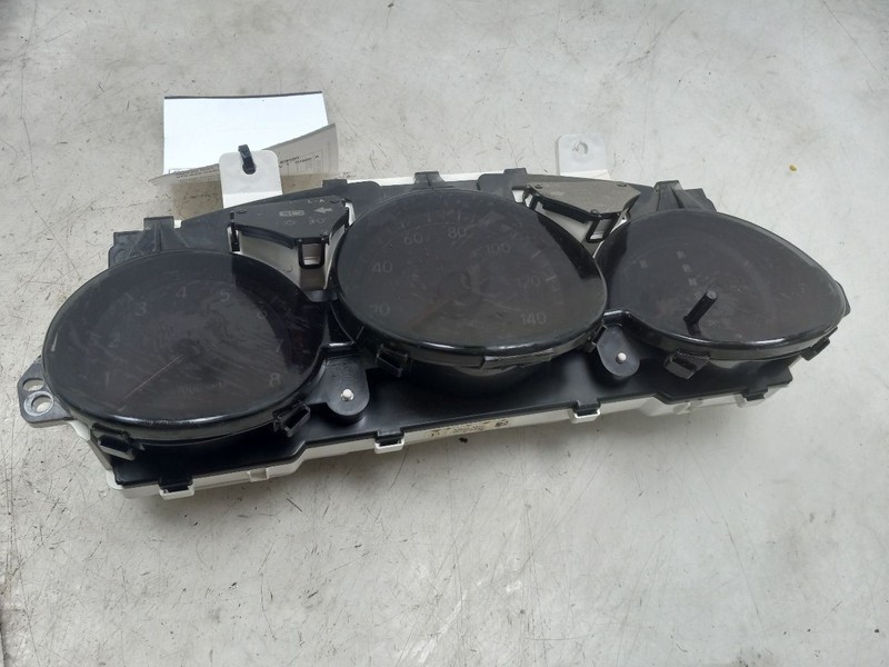 02 03 LEXUS ES300 SPEEDOMETER CLUSTER MPH