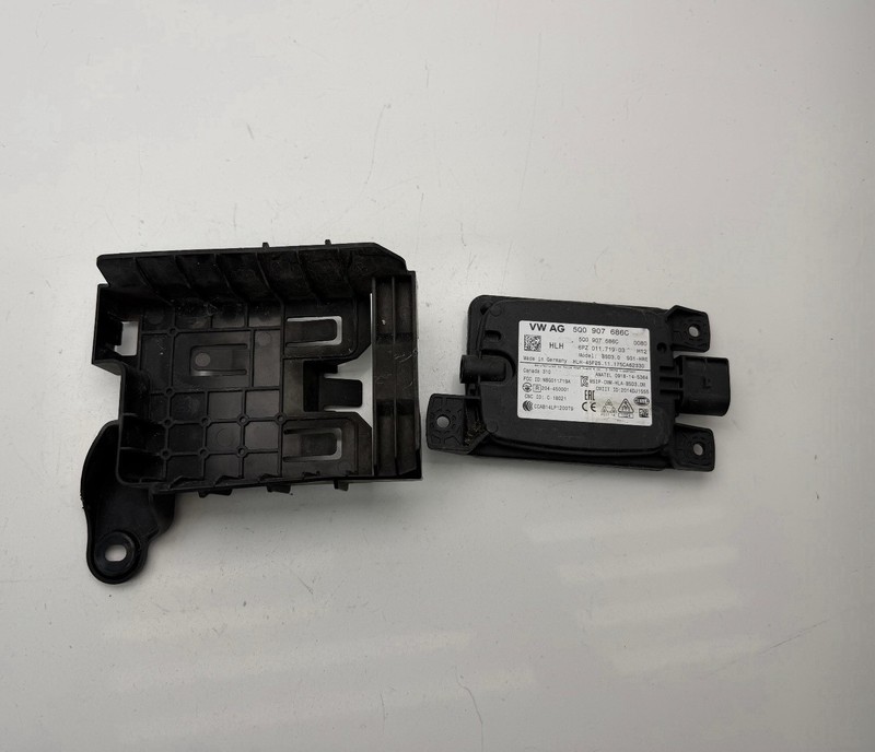 2018-2021 Volkswagen Golf Atlas OEM Blind Spot Radar Sensor Right 5Q0 907 686C