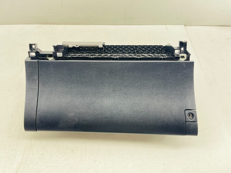 2011-2014 LEXUS CT200h GLOVE BOX COMPARTMENT STORAGE ASSEMBLY OEM