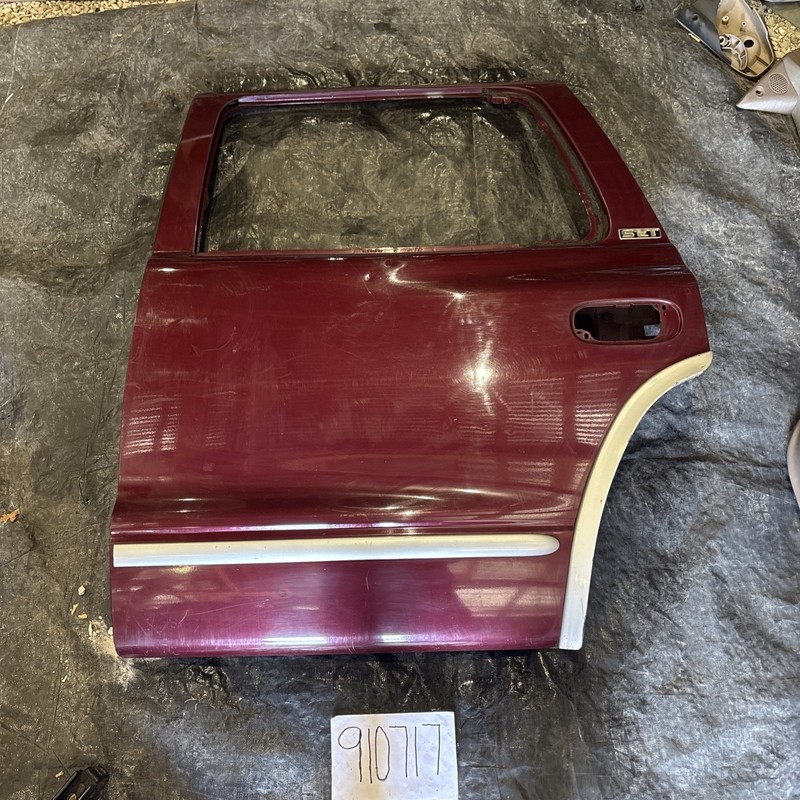 2001 - 2004Dodge Durango Rear Left Door Maroon ( Local Pickup Only!!!)