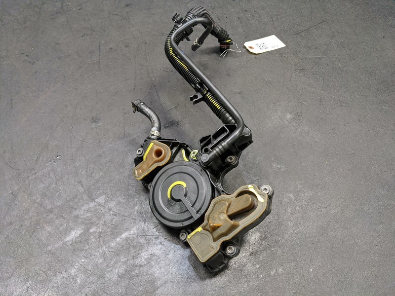 Engine Crankcase Vent Valve 2016 Audi A6 06K103495BL 2015-2018 2019 2020 2021