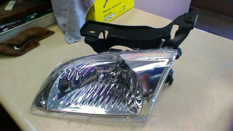 Driver Left Headlight Fits 00-02 CAVALIER 103835