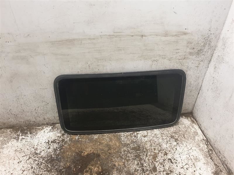 03 04 05 06 07 08 TOYOTA MATRIX ROOF GLASS ONLY