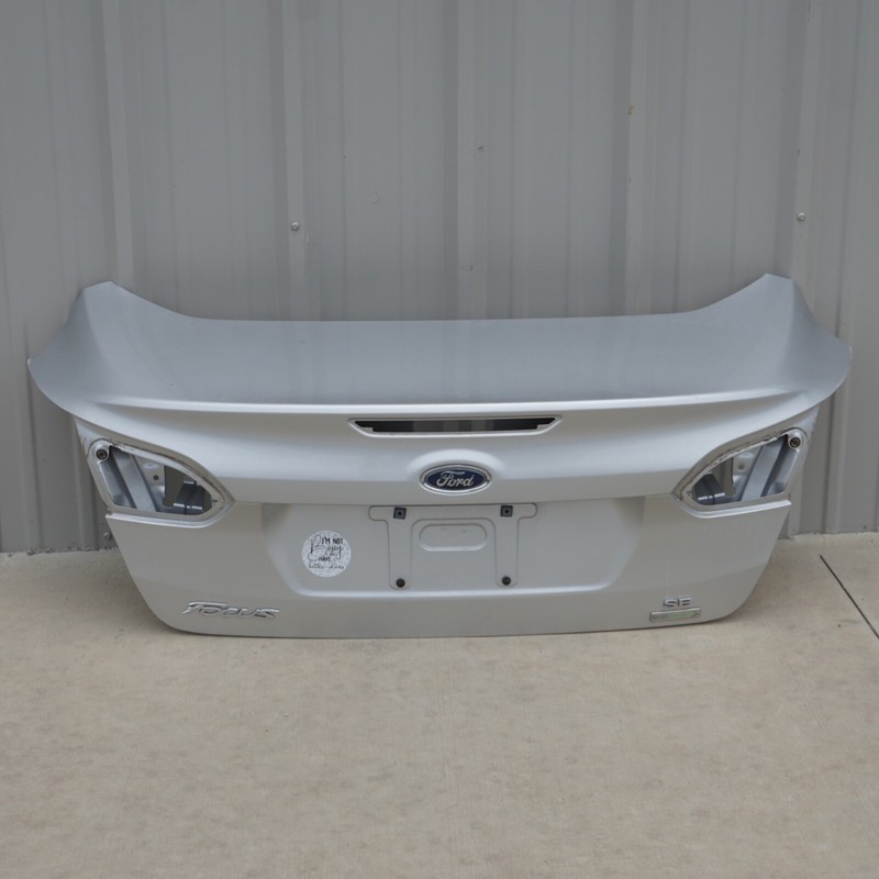 12-18 FORD FOCUS SEDAN REAR TRUNK LID HATCH COVER PANEL ASSEMBLY SILVER OEM