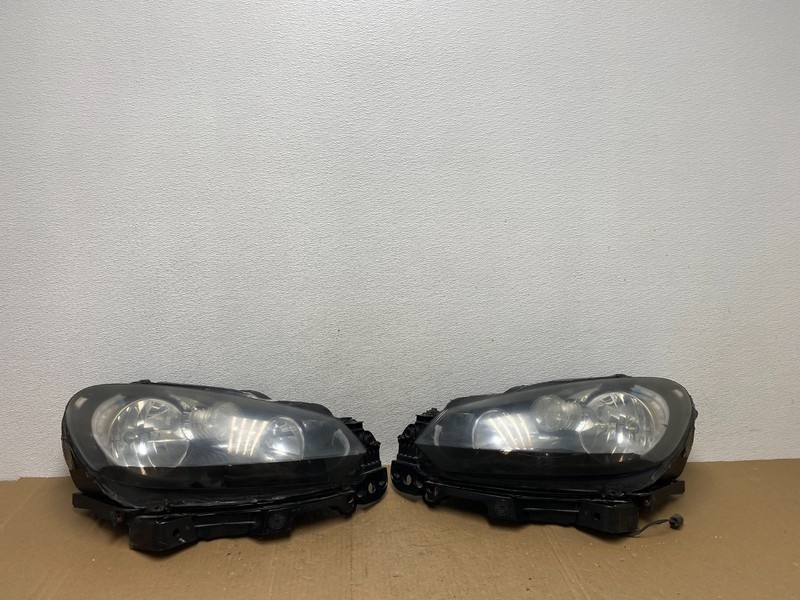 2010-2014 Volkswagen Golf MK6 GTI Left+Right Halogen Headlights AC5750 DW