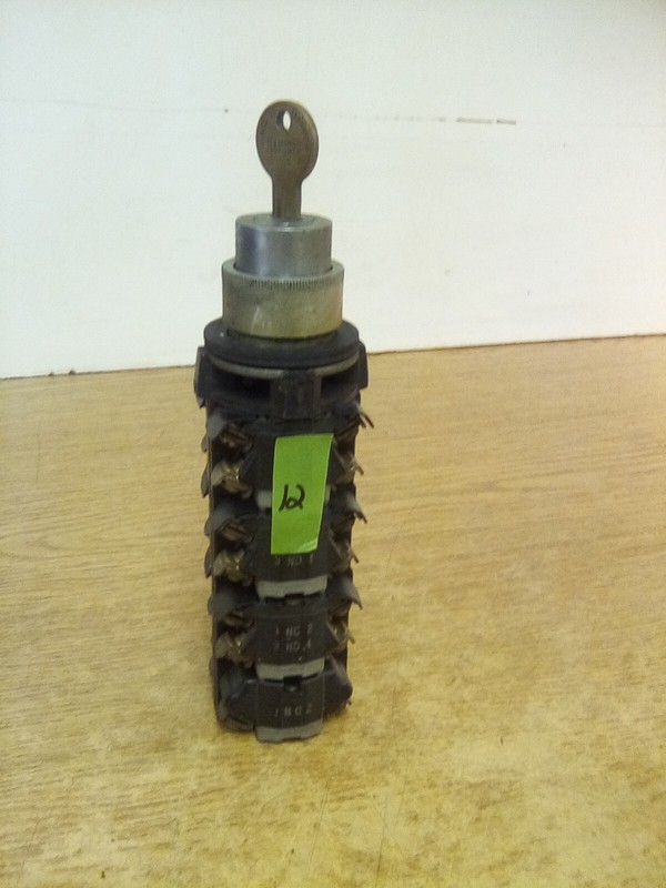 Honeywell Microswitch(4) EQ A156 Selector Switch With Key