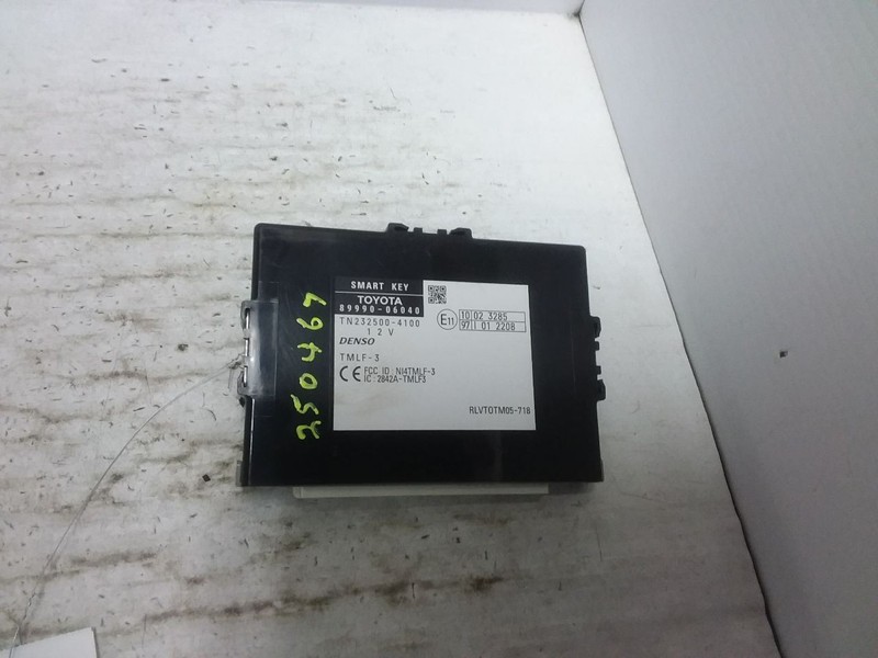 Keyless Ignition Smart Key Module Fits 10-11 CAMRY 89990-06040