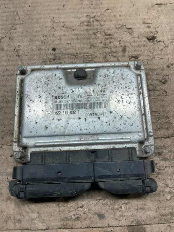 2003 to 2006 Porsche Cayenne 4.5L V8 Engine Computer ECM 022906032t G8353 PS