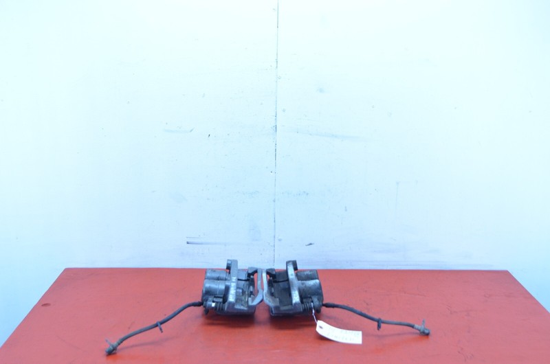 13-18 DODGE RAM 1500 5.7L FRONT LEFT / RIGHT BRAKE CALIPER SET OEM
