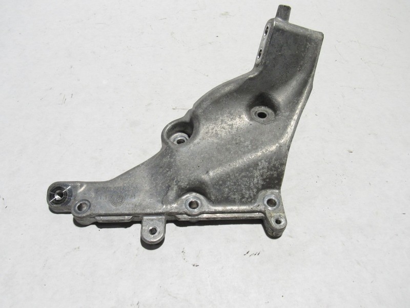 Mercedes S550 C217 2015 4.7L Engine Motor Mount Bracket Support 14-17 *