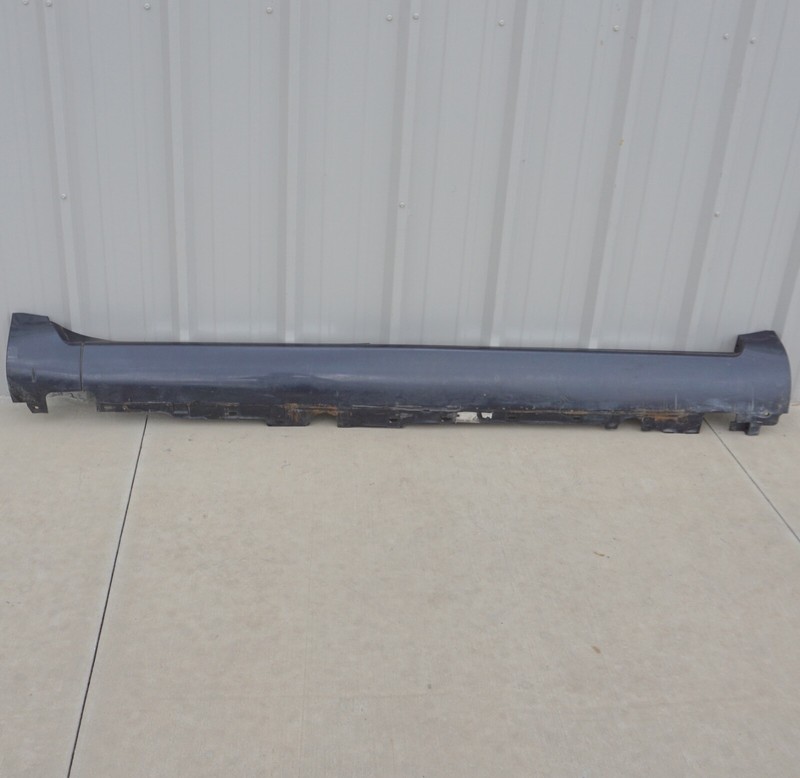 04-10 AUDI A8 Quattro L Right-Passenger Side Rocker Panel Skirt Molding OEM