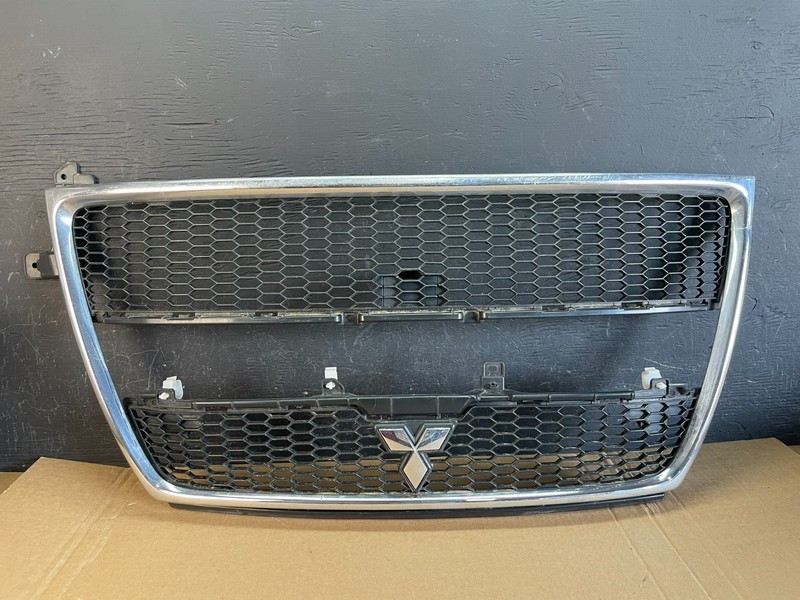 2010 - 2013 Mitsubishi Outlander Front Upper Lower Grill Grille OEM AC9943 DG