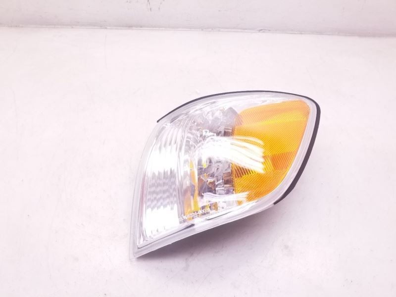 05 06 07 TOYOTA SEQUOIA Driver Left Headlight 81520-0C030