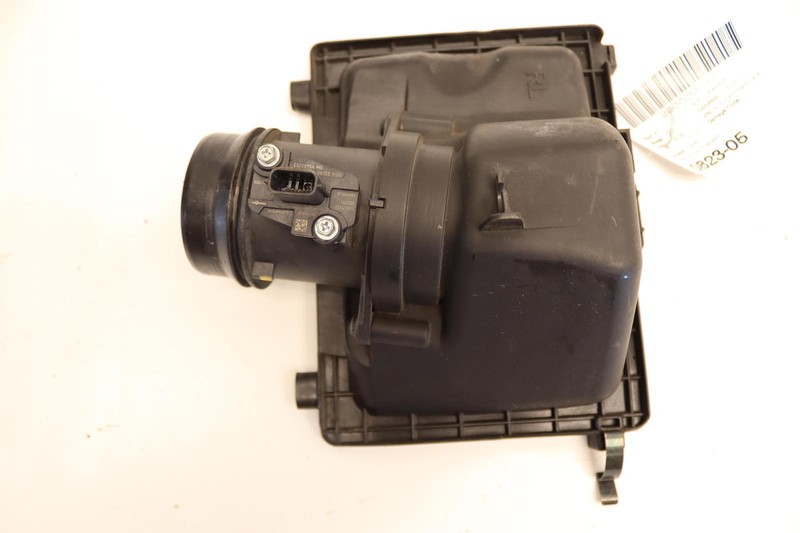 2016-2022 INFINITI Q50 AIR CLEANER FILTER BOX HOUSING W/ AIR FLOW SENSOR OEM