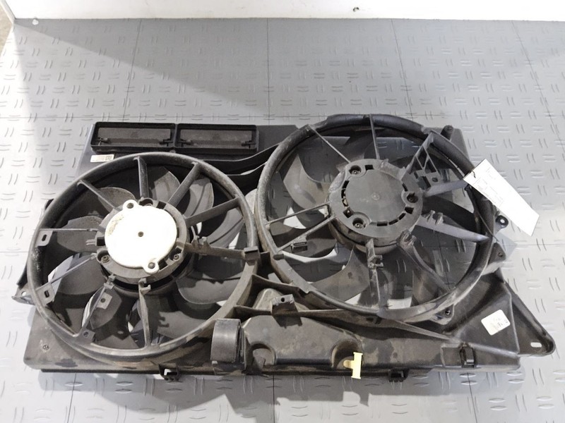 2016-2019 Ford Explorer Radiator Fan Motor Fan Assembly 3.5L w/o Turbo AWD