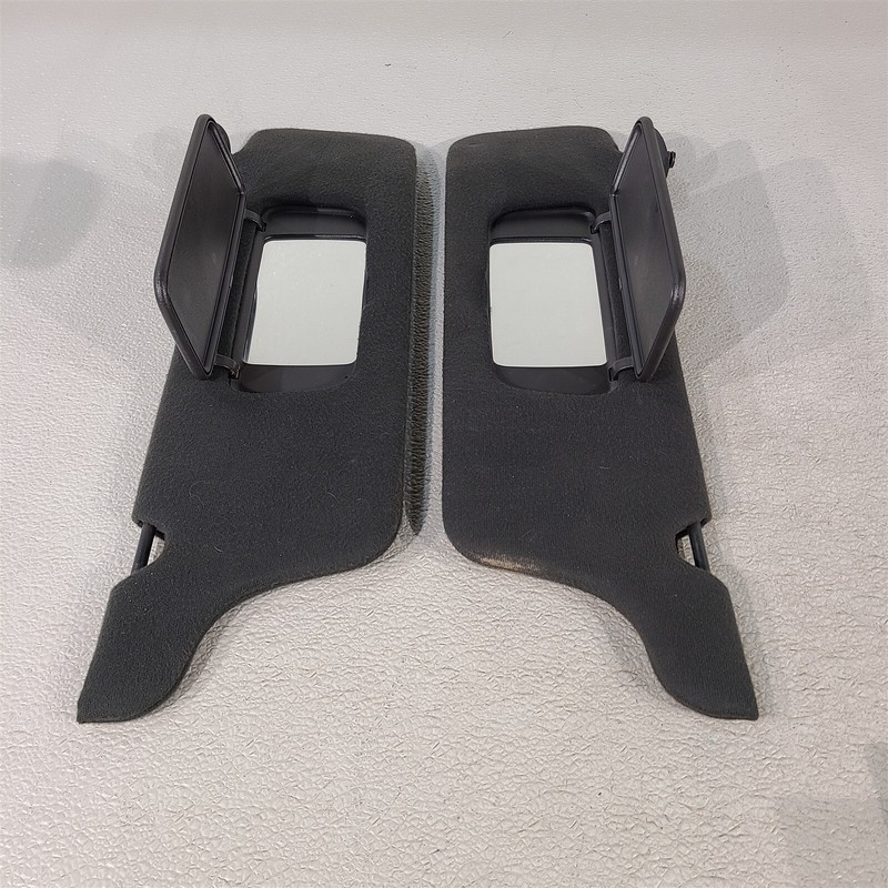 99-04 Ford Mustang Coupe Sun Visors Lh Rh Set Aa7412