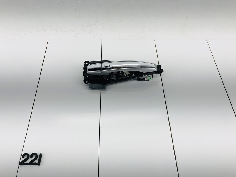 10-16 CADILLAC SRX REAR LEFT SIDE EXTERIOR DOOR HANDLE SWITCHBLADE SILVER OEM