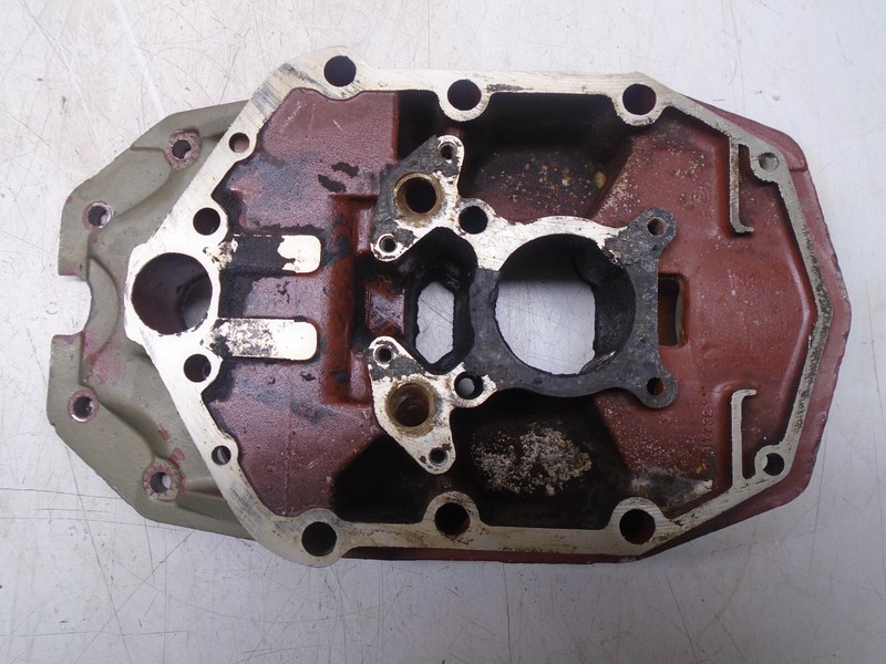 Q2 Johnson Evinrude 1973-1977 Exhaust Housing Adapter 317732 0371732